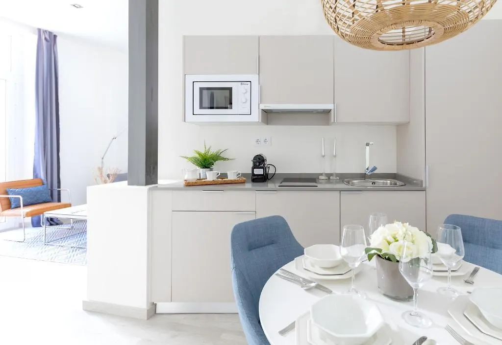 Feelathome Martires Apartments Malaga