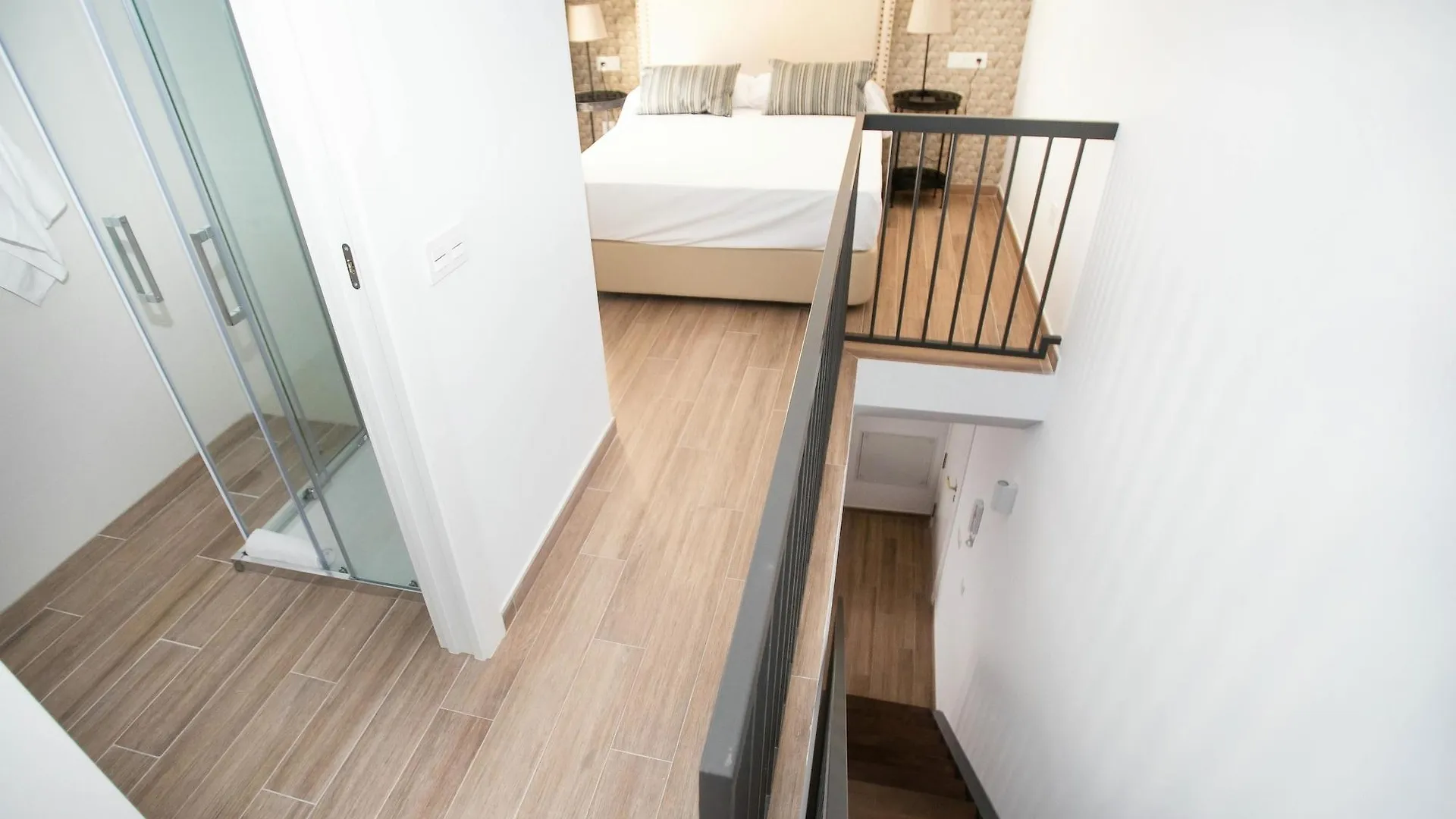 Feelathome Martires Apartments Малага Испания